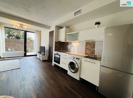 Pronájem bytu, 2+kk, 46 m²