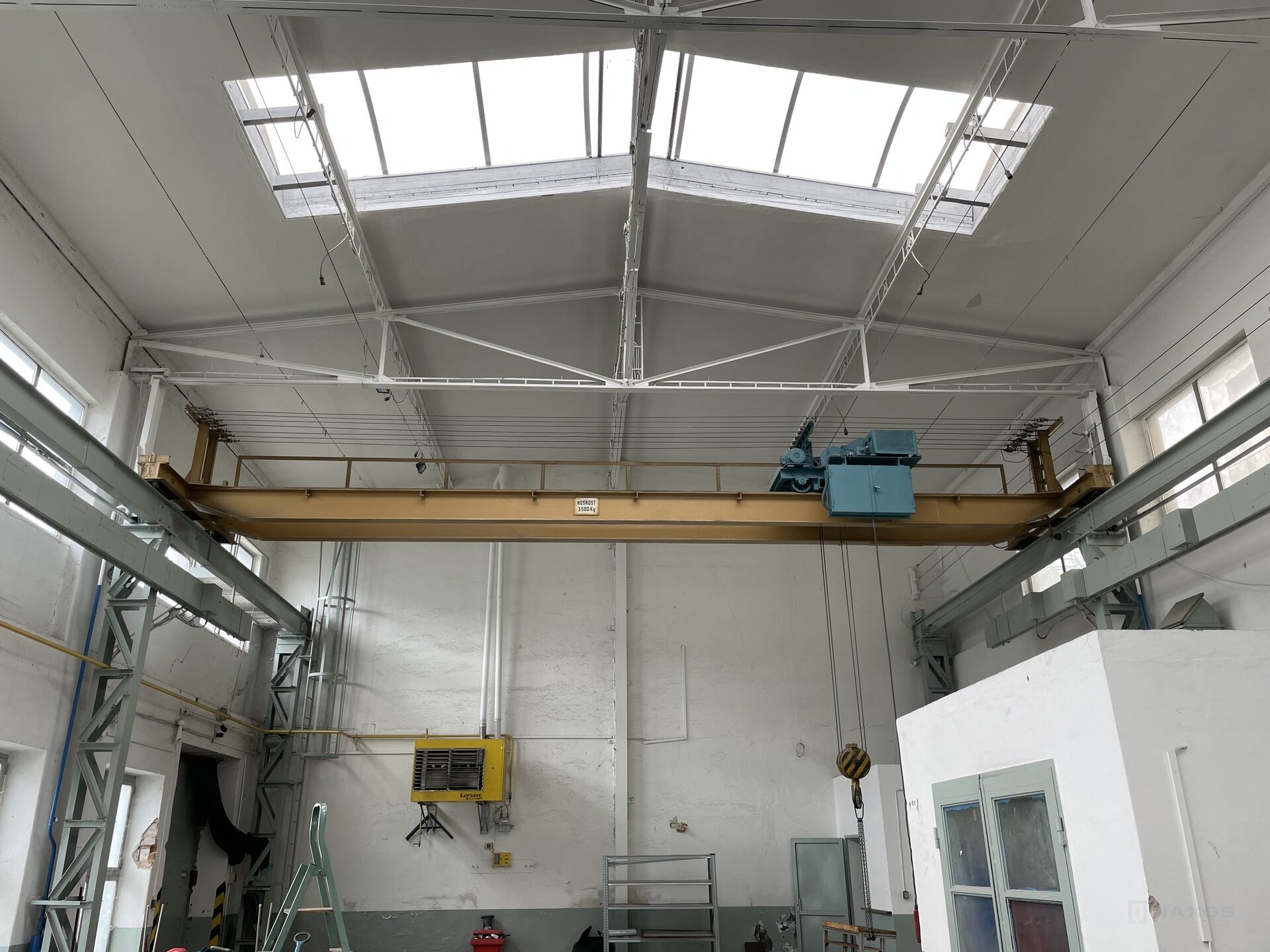 Komerční prostor se sociálním zázemím v Čelákovicích