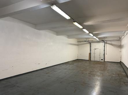 Pronájem - skladovací prostor, 107 m²