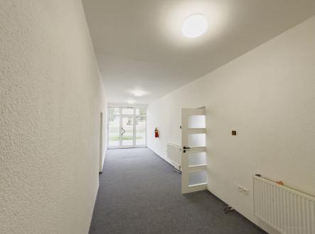 Pronájem - obchodní prostor, 85 m²