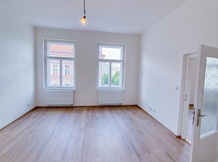 Pronájem bytu, 2+1, 87 m²