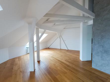 Pronájem bytu, 2+kk, 133 m²