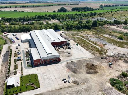 Prodej - komerční objekt, sklad, 95 477 m²