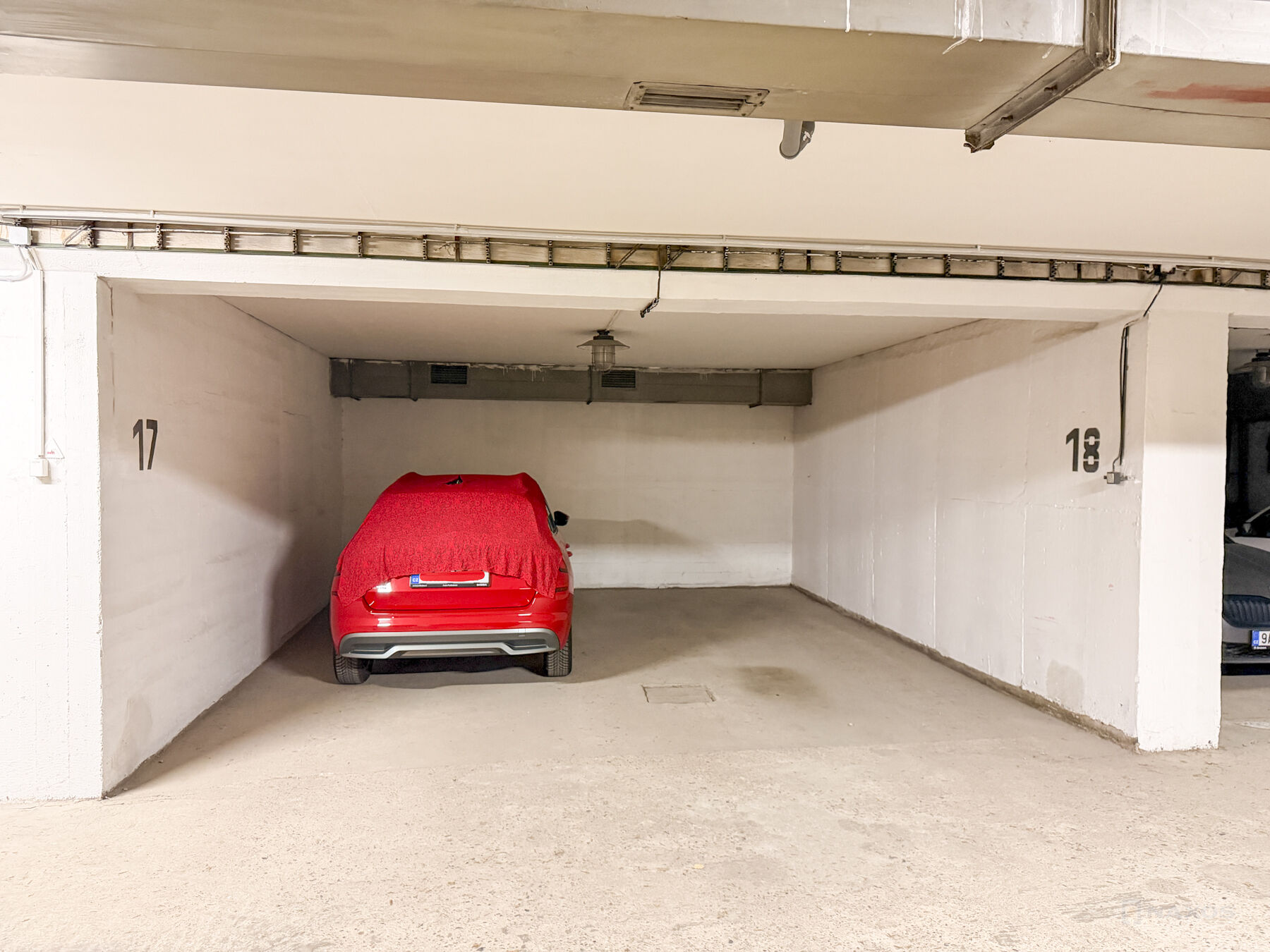 Aukce na pronájem garážového stání č. 18 – Banskobystrická 2080/11, Praha 6