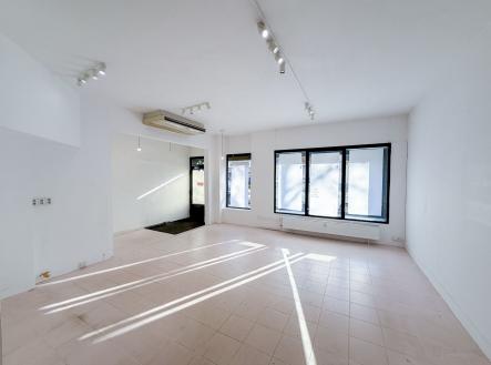 Pronájem obchodní prostor, 98 m²