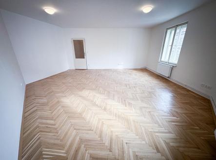 Pronájem bytu, 2+1, 87 m²