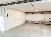 Pronájem garážového stání, 17 m²