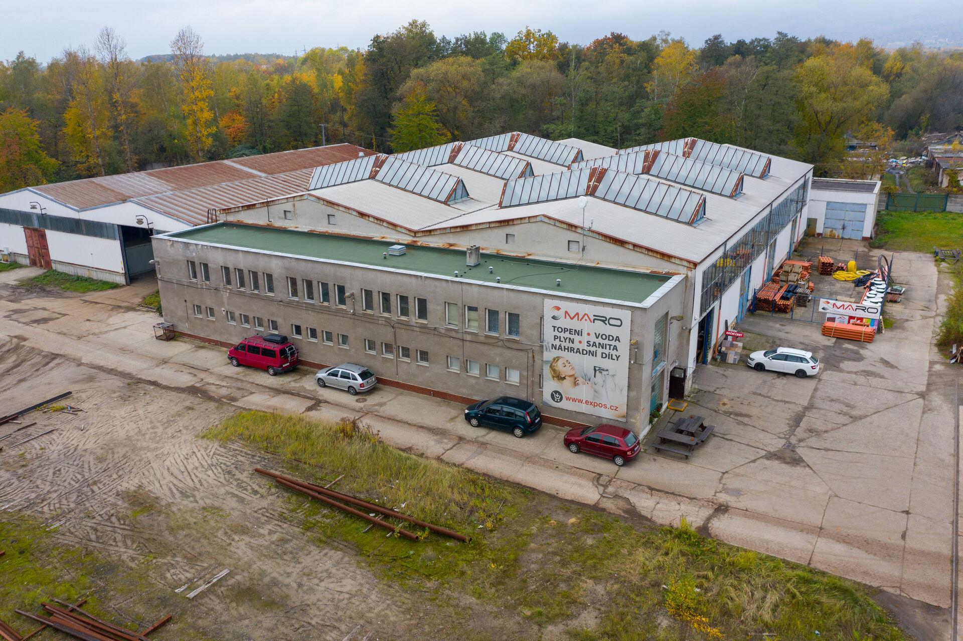 Prodej výrobně-skladového areálu 2 208 m² na pozemku 3 105 m², Teplice / Újezdeček