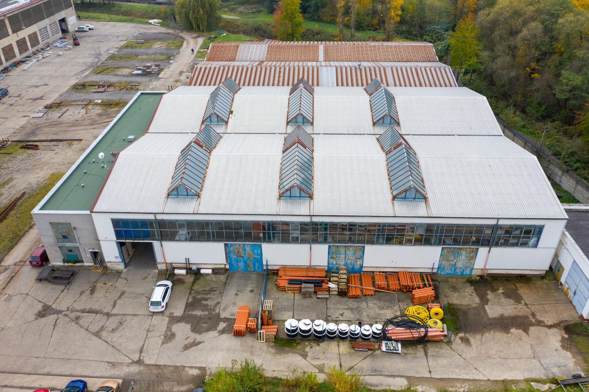 Prodej výrobně-skladového areálu 2 208 m² na pozemku 3 105 m², Teplice / Újezdeček