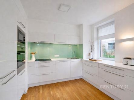 Pronájem bytu, 3+kk, 88 m²
