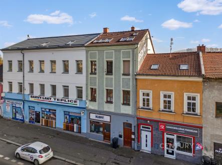 Prodej nájemního domu, 435 m² obrázek