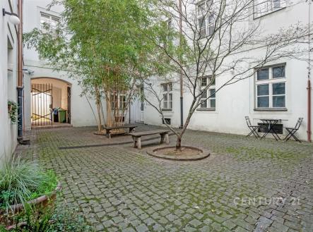 Pronájem bytu, 2+kk, 62 m²