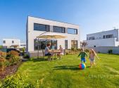 Pronájem domu/vily, 299 m²
