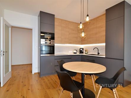 Pronájem bytu, 2+kk, 58 m²