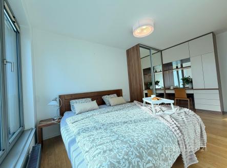 Pronájem bytu, 4+kk, 100 m²