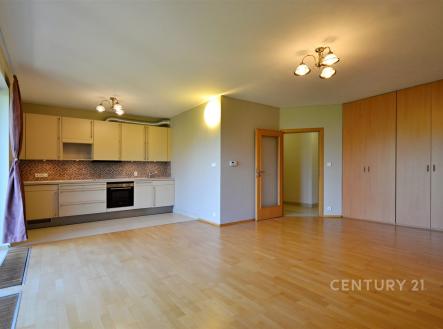 Pronájem bytu, 3+kk, 85 m²