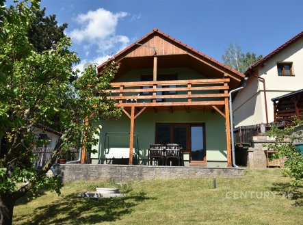 Pronájem rodinného domu 89 m2 s terasou, balkonem a garáží, na pozemku 768 m2,  Ústí nad Labem – Brn