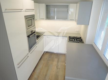 Pronájem bytu, 2+1, 70 m²