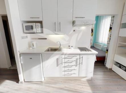 Pronájem bytu, 1+kk, 33 m²