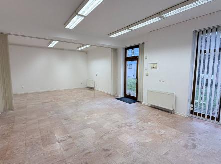 Pronájem kanceláře, 83 m²