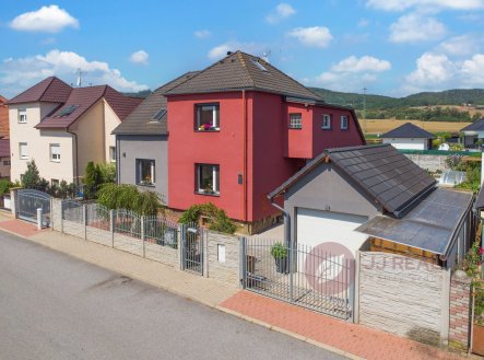 Krásný rodinný dům ve vilové čtvrti ve Zdicích