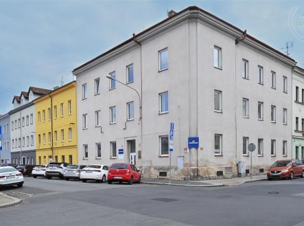 Prodej - kanceláře, 478 m²