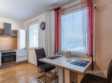 Pronájem bytu, 2+1, 58 m²