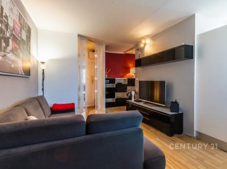 Pronájem bytu, 2+1, 58 m²