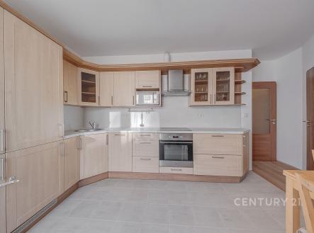 Pronájem bytu, 2+1, 77 m²