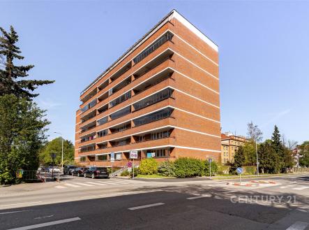 Pronájem bytu, 3+kk, 90 m²