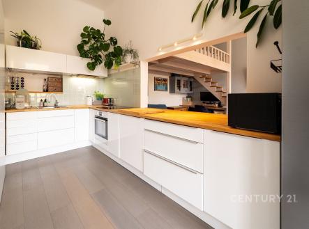 Pronájem bytu, 2+1, 80 m²