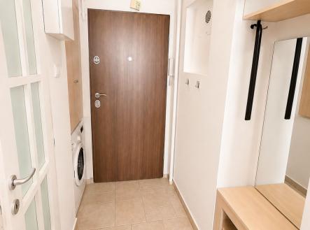Pronájem bytu, 1+kk, 35 m²