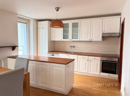Pronájem rodinného domu 6+1, 258 m2, zahrada 185 m2, Na Fialce I, Praha - Řepy