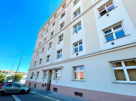 Pronájem bytu, 2+kk, 37 m²