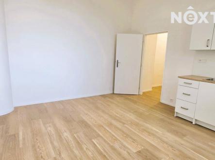 Pronájem bytu, 1+kk, 32 m²