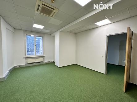 Pronájem - kanceláře, 168 m²