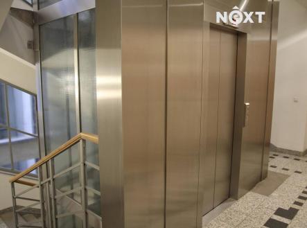 Pronájem komerčního objektu, sklad, 12 m²