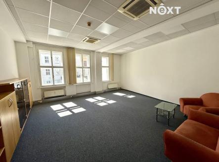 Pronájem kanceláře, 168 m²