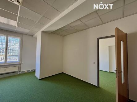 Pronájem kanceláře, 168 m²