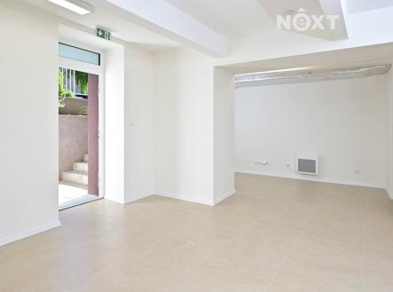 Pronájem komerčního objektu, obchodní centrum, 227 m²