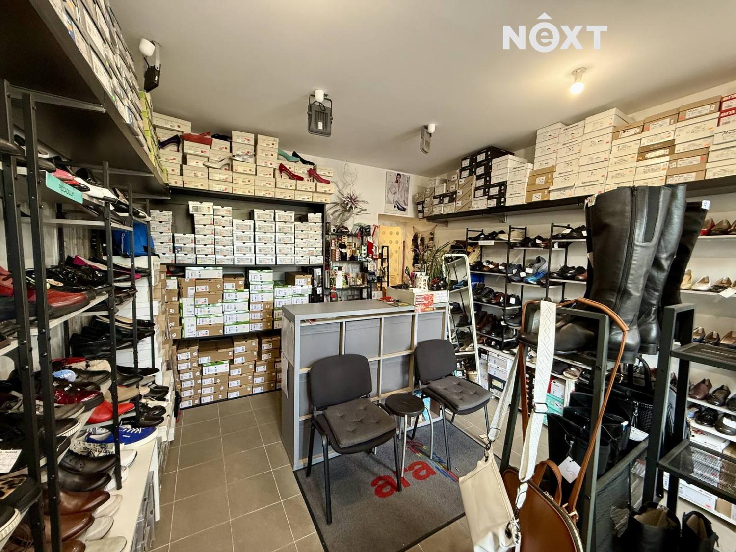 Pronájem komerční Obchodní prostory, 35㎡