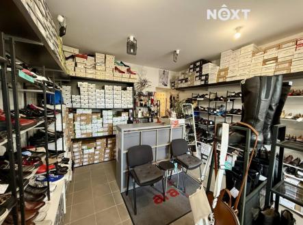 Pronájem komerčního objektu, obchodní centrum, 35 m²