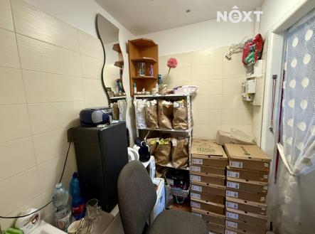 Pronájem komerčního objektu, obchodní centrum, 35 m²