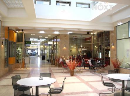 Pronájem komerčního objektu, obchodní centrum, 22 m²