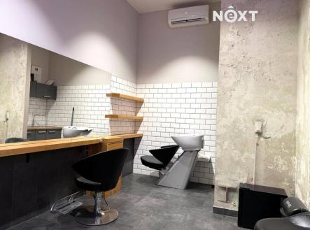 Pronájem komerčního objektu, obchodní centrum, 16 m²