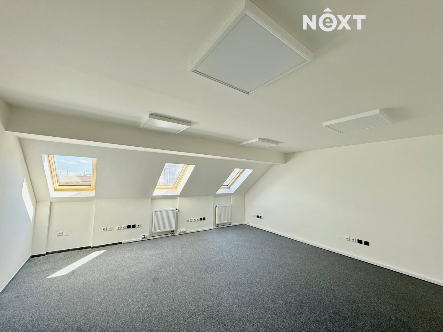 Pronájem komerční Kanceláře, 102㎡