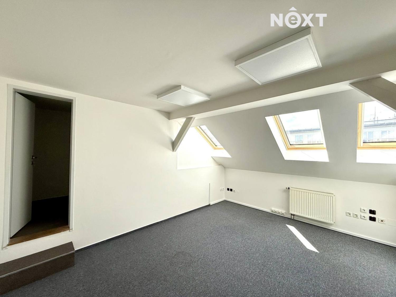 Pronájem komerční Kanceláře, 102㎡