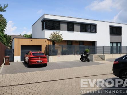 Pronájem bytu, 1+kk, 32 m²