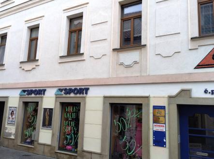 Pronájem - obchodní prostor, 312 m²