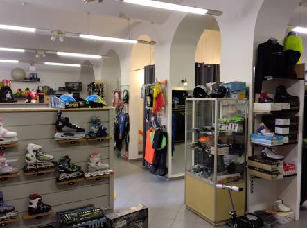 Pronájem - obchodní prostor, 312 m²